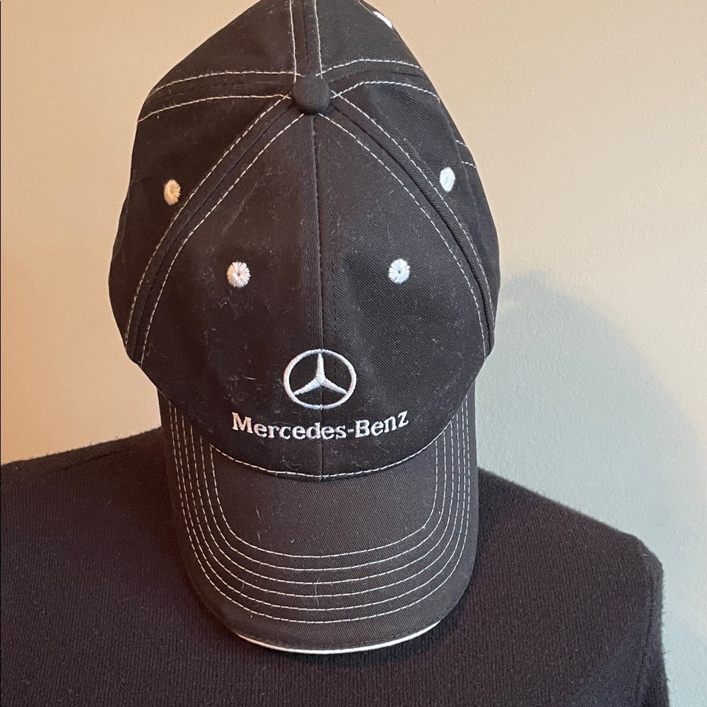 Mercedes-Benz Black Cap